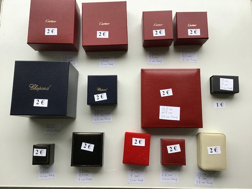 12 boîtes à bijoux ou boîtes à bijoux à 2 euros, Enlèvement ou Envoi