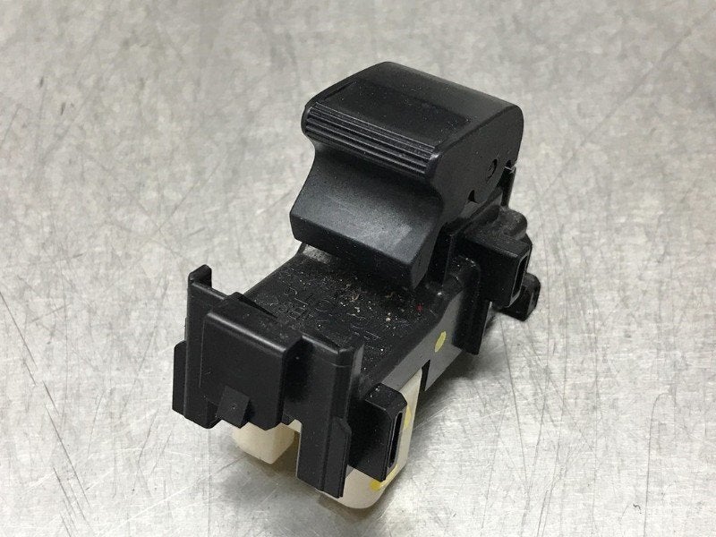 COMMUTATEUR VITRES ELECTRIQUES Toyota Auris (E18), Utilisé, Toyota