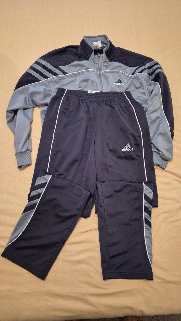 Nieuw Trainingspak voor Dames - Meisjes , grijs - zwart, Ophalen, Adidas, Maat 46/48 (XL) of groter, Nieuw