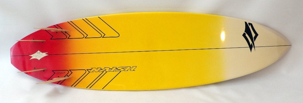 NAISH Global 5.7 Custom Kitesurf Board, Sports nautiques & Bateaux, Kitesurf, Directionnel, Enlèvement ou Envoi, Utilisé, Planche de kite