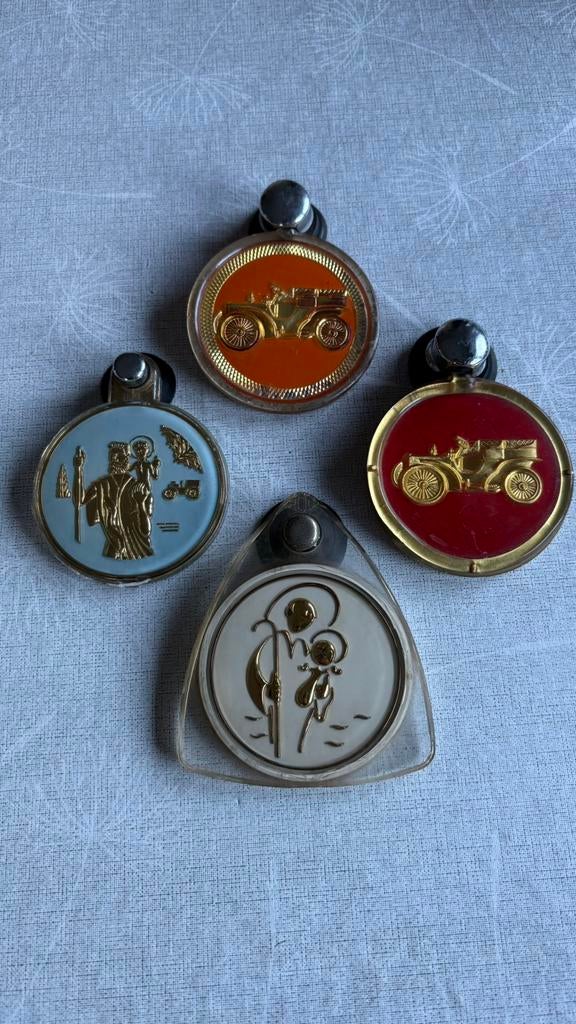 4 Takshouders, Enlèvement, Comme neuf