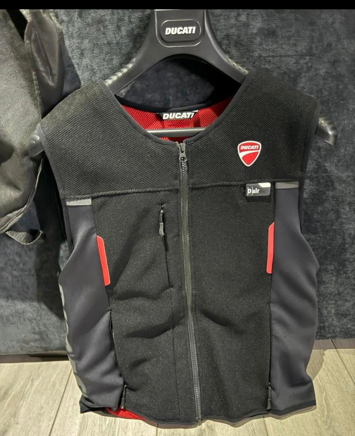 Gilet airbag ducati taille lL, Motos, Enlèvement