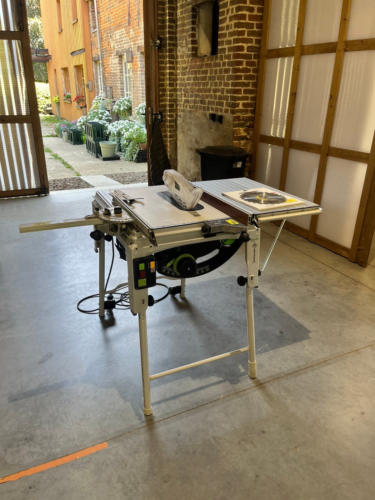 Festool TKS80 tafelcirkelzaag 254mm met sawstop, Ophalen, Gebruikt, Cirkelzaag, 70 mm of meer
