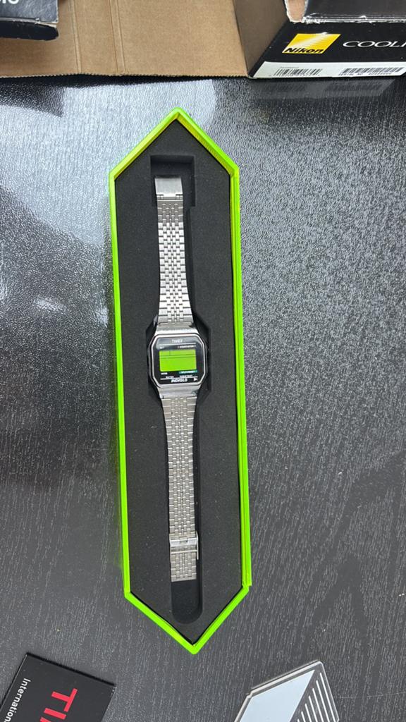 Timex, Enlèvement ou Envoi, Comme neuf