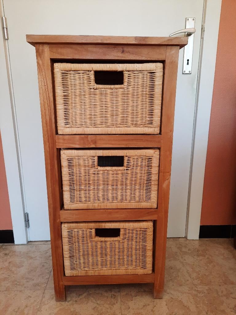 Kastje in teak met 3 rieten manden, Huis en Inrichting, Ophalen, Gebruikt, Teakhout