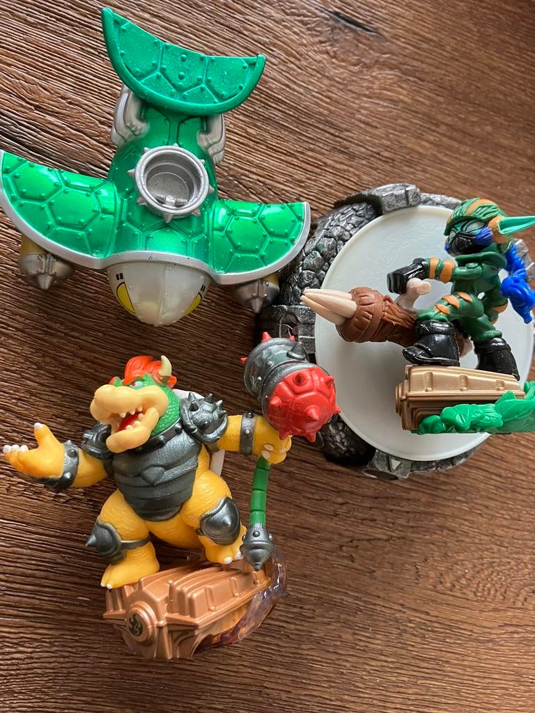 Skylanders Superchargers lot van 4 beeldjes, Enlèvement ou Envoi, Comme neuf