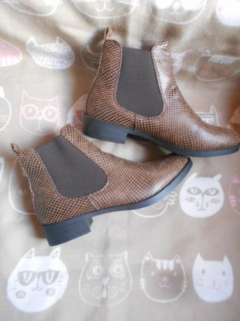 nieuwe bottines m 38 : 10 €, Kleding | Dames, Bruin, Lage of Enkellaarzen, Nieuw, Ophalen of Verzenden