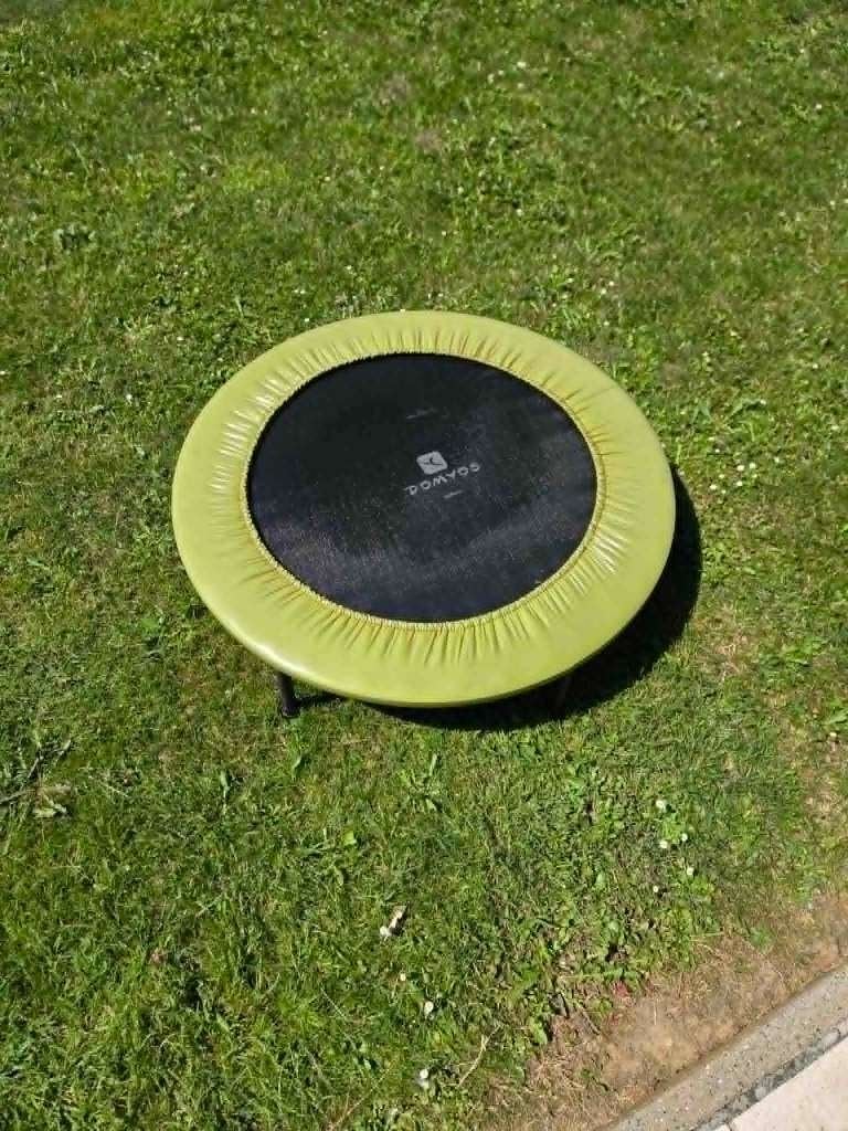 Trampoline, Ophalen, Zo goed als nieuw