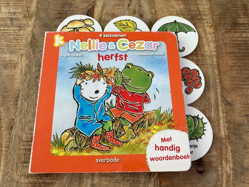Kartonnen boek - Nellie & Cezar: Herfst - Averbode, Livres, Livres pour enfants | 4 ans et plus, Enlèvement ou Envoi, Utilisé