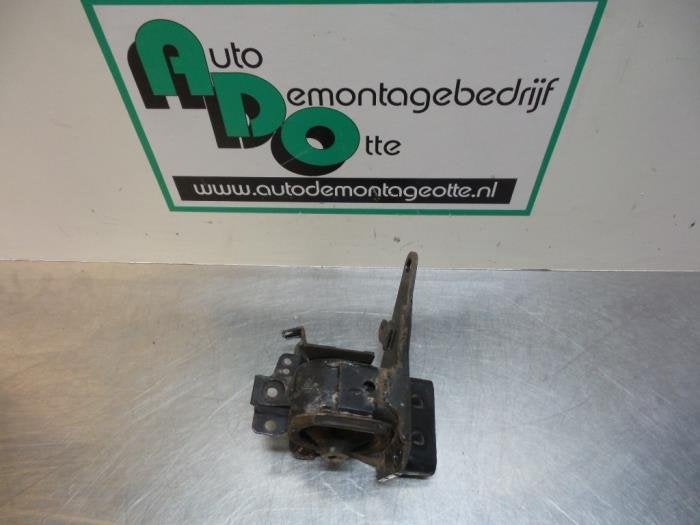 Support moteur d'un Toyota Avensis (Avensis 03-), -, 3 mois de garantie, Toyota, Utilisé