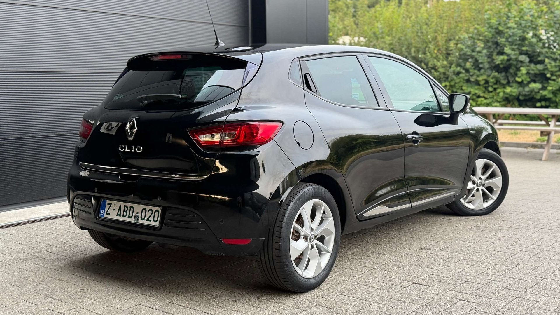 Renault Clio Clio 1.2 TCe Energy Initiale Paris EDC, 1197 cm³, Achat, 87 kW, Euro 6