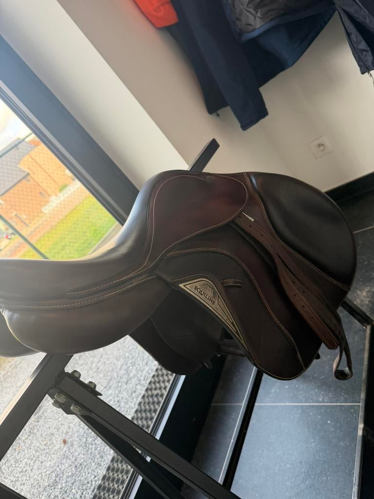 Jumping saddle Equiline Marghe, Dieren en Toebehoren, Ophalen, Zo goed als nieuw