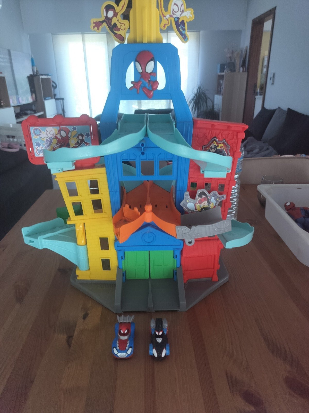 Marvel Spidey and His Amazing Friends – Amazing Metals City, Ophalen