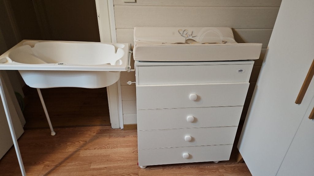 MEUBLE BAIGNOIRE POUR BEBE, Enlèvement, Comme neuf