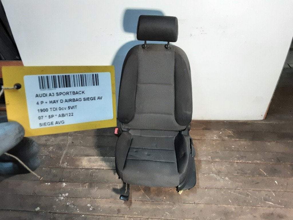 STOEL LINKS VOOR Audi A3 Sportback (8PA) (8311568N000), Gebruikt, Mevr. I. Hauben, Audi, Rue de l'Espoir 34 34
4030  GRIVEGNÉE, BE