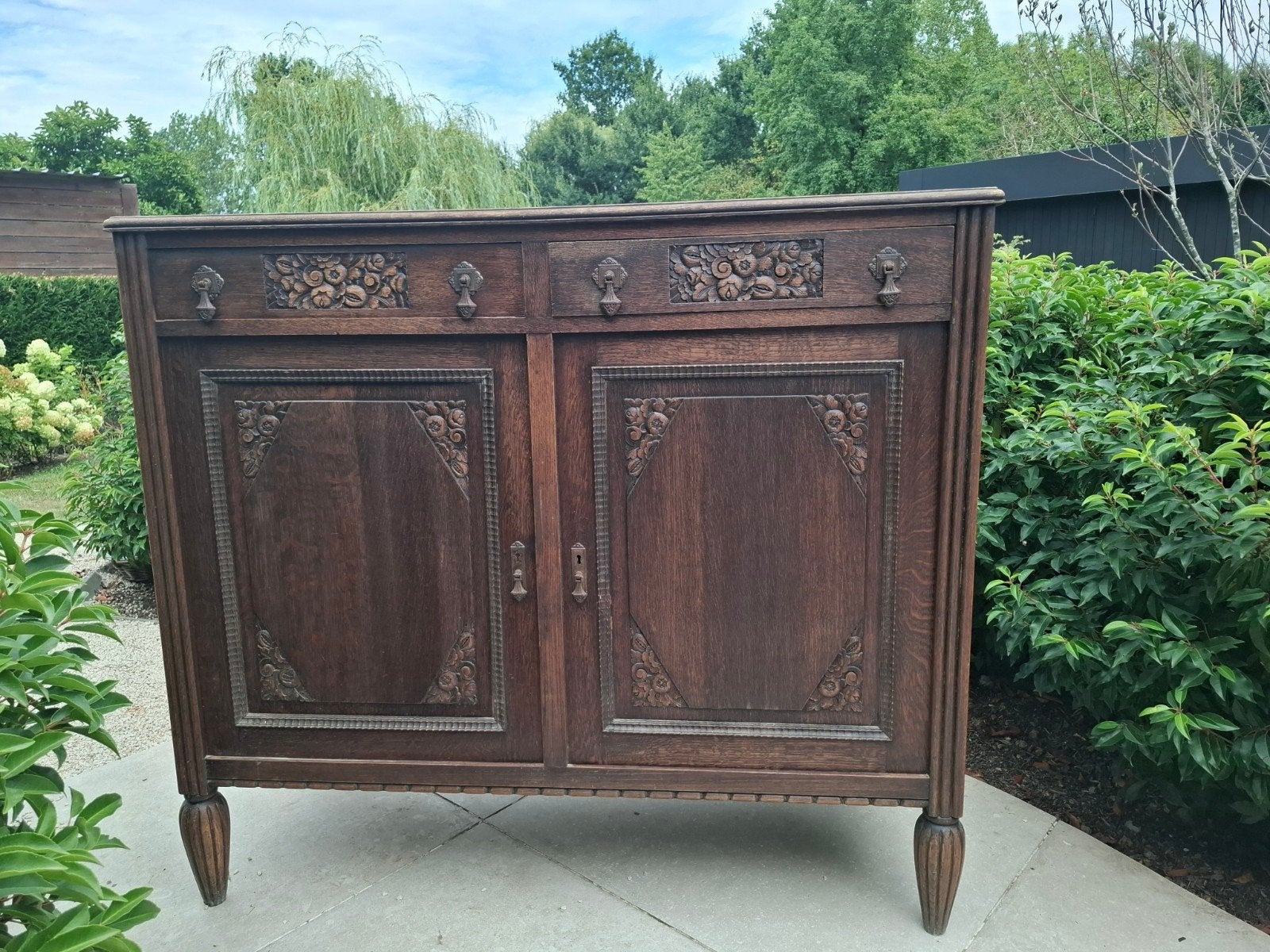 Mechelse dressoir kast, Ophalen