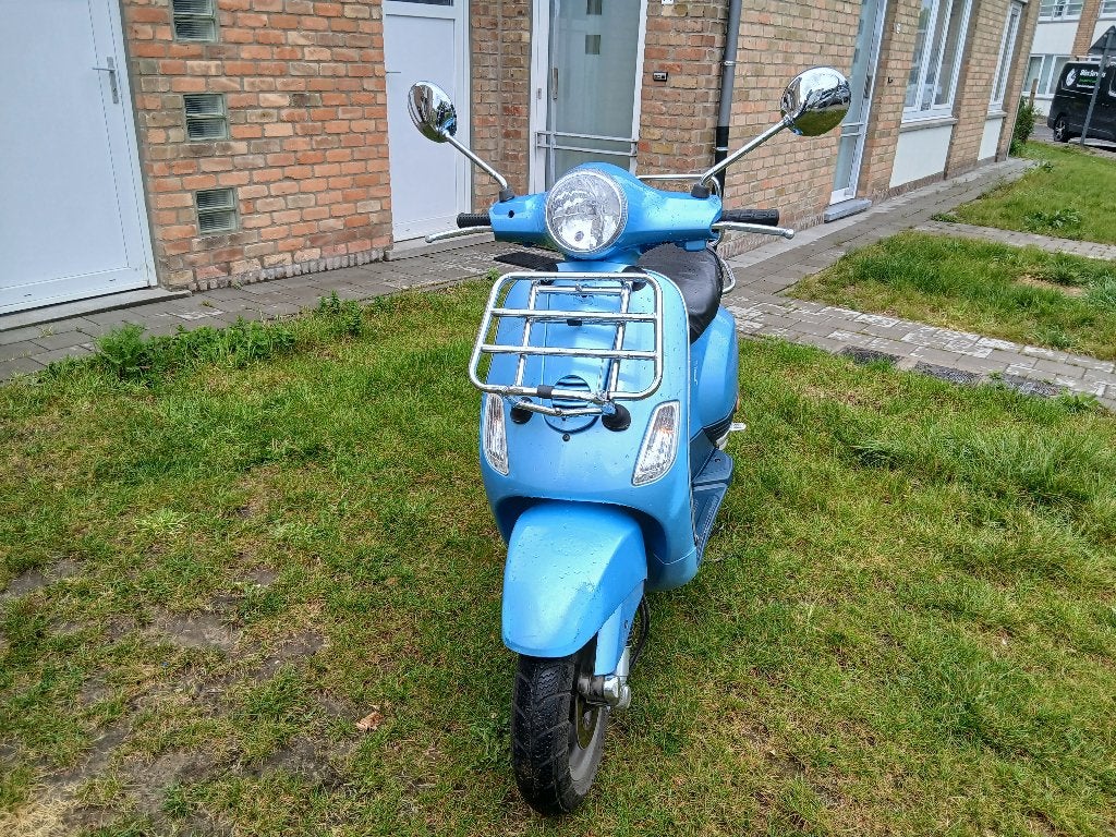 Vespa lx b klasse 70 cc 2 takt, Fietsen en Brommers, Ophalen, 70 cc, Benzine, Vespa LX