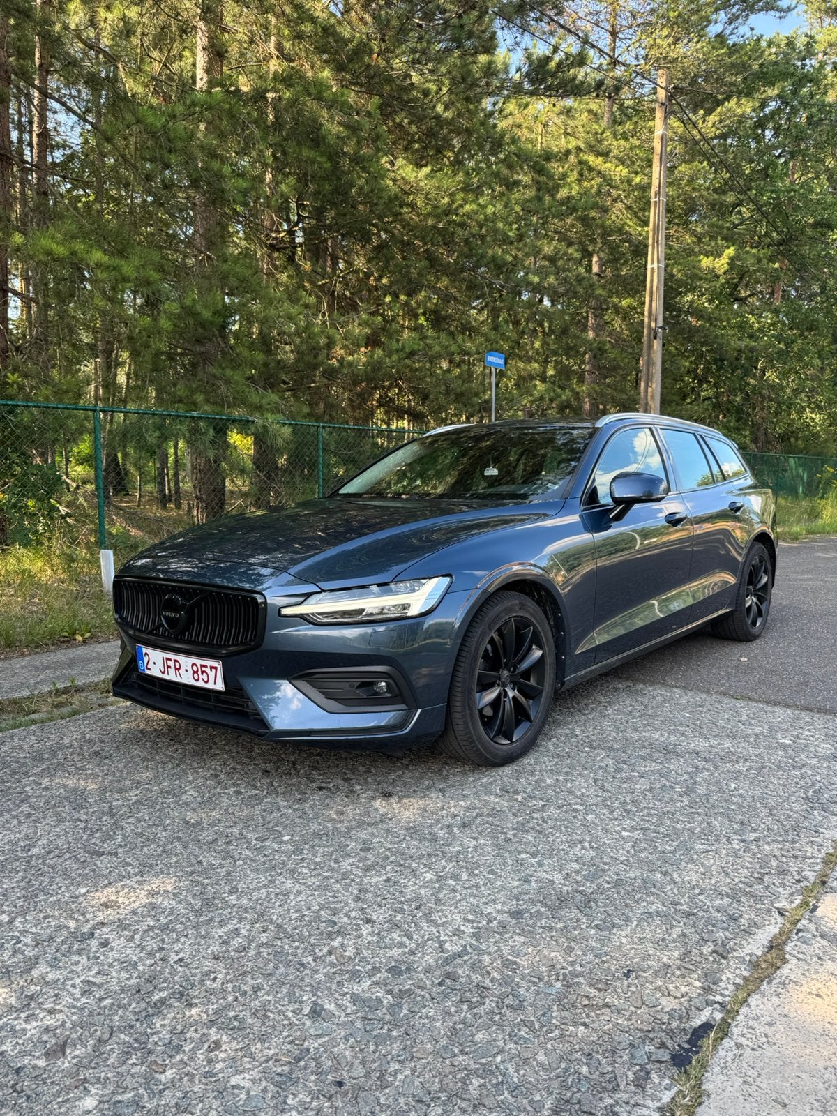 Volvo V60 D3 lage km en mooie staat!, Auto's, Volvo, 1800 kg, 4 cilinders, Blauw, Leder