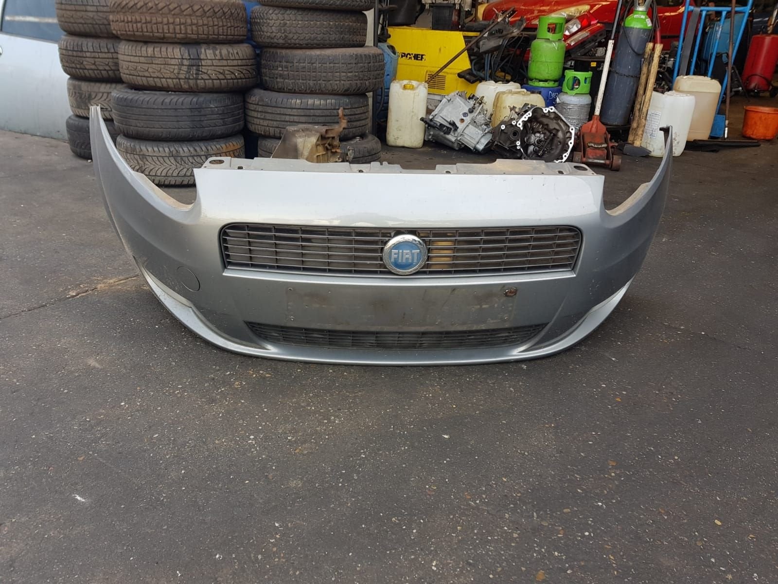 FIAT GRANDE PUNTO VOORBUMPER BJ 2007, Auto-onderdelen, Gebruikt, -, Voor, -