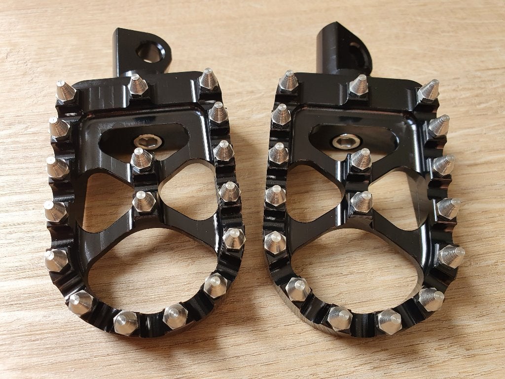 Voetsteps Voetsteunen Harley MX Clubstyle zwart, Motos, Pièces | Harley-Davidson, Enlèvement ou Envoi