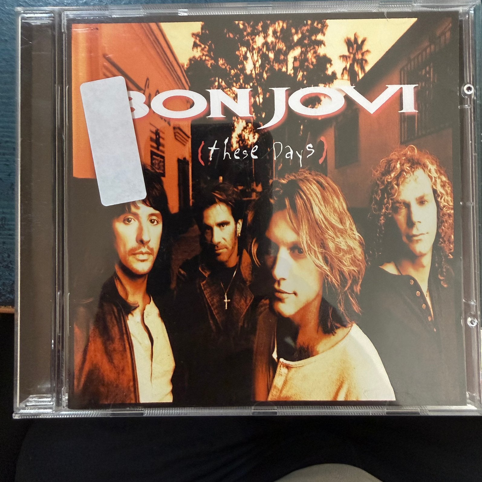 2 CD de Bon Jovi, Enlèvement, Utilisé