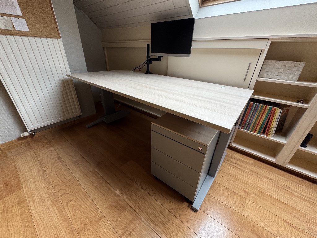 Bureau 1m80 x 90cm, 90 cm, Bureau d'ordinateur, 180 cm, Comme neuf
