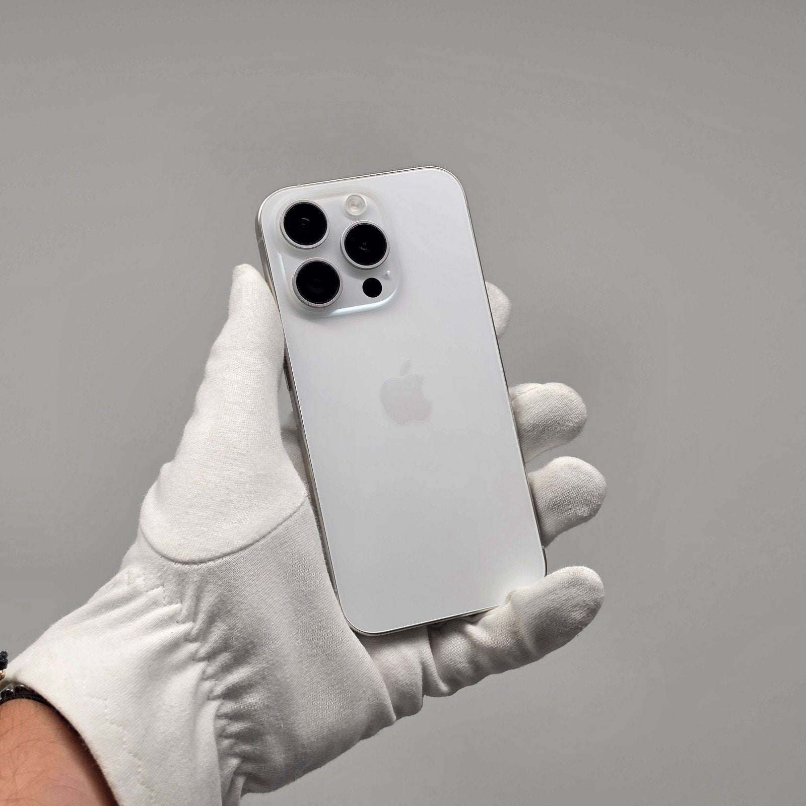 IPHONE 15 PRO 256 GO EN TITANE BLANC, Enlèvement