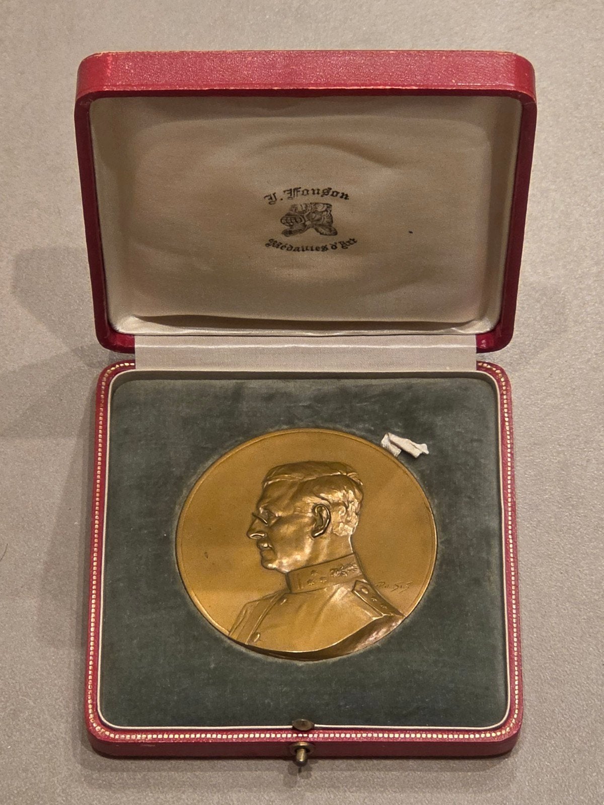 Médaille King Albert (P. De Soete) dans son étui d'origine d, Enlèvement ou Envoi