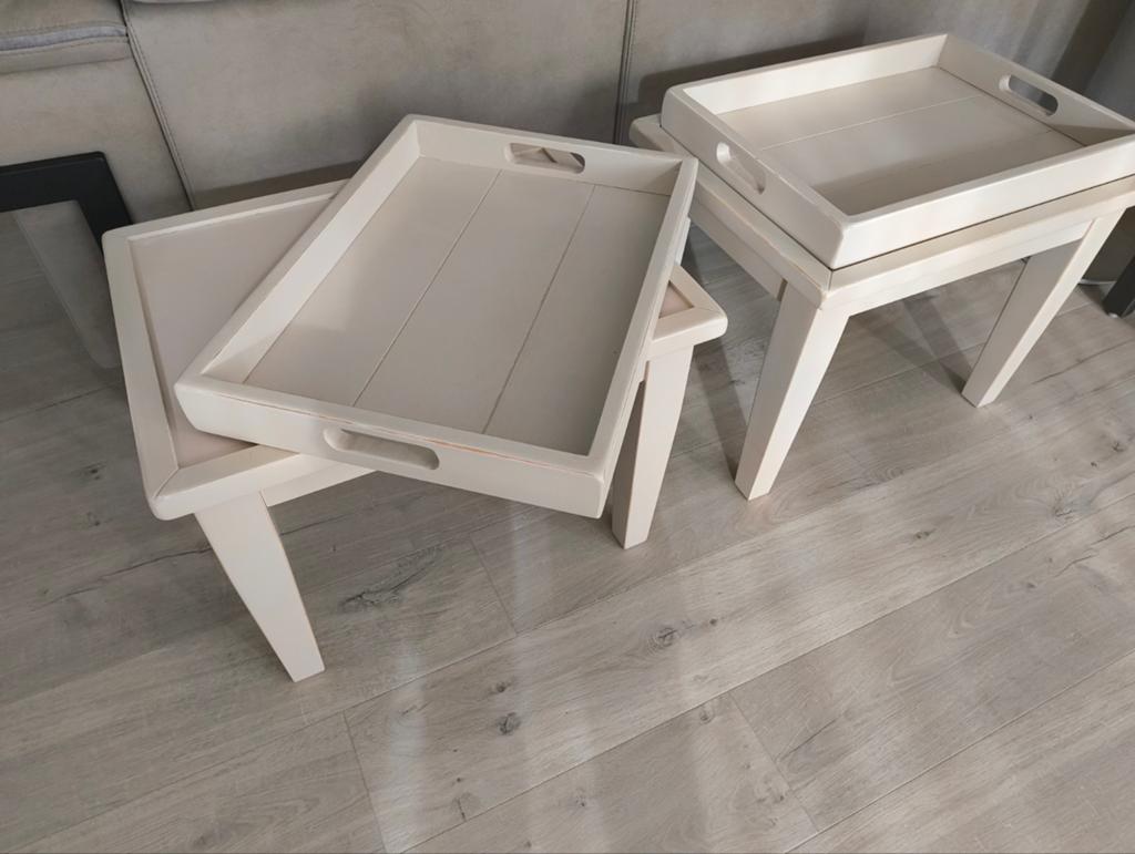Tables d'appoint avec plateforme, Enlèvement
