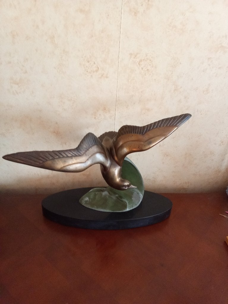 statue art déco, Enlèvement