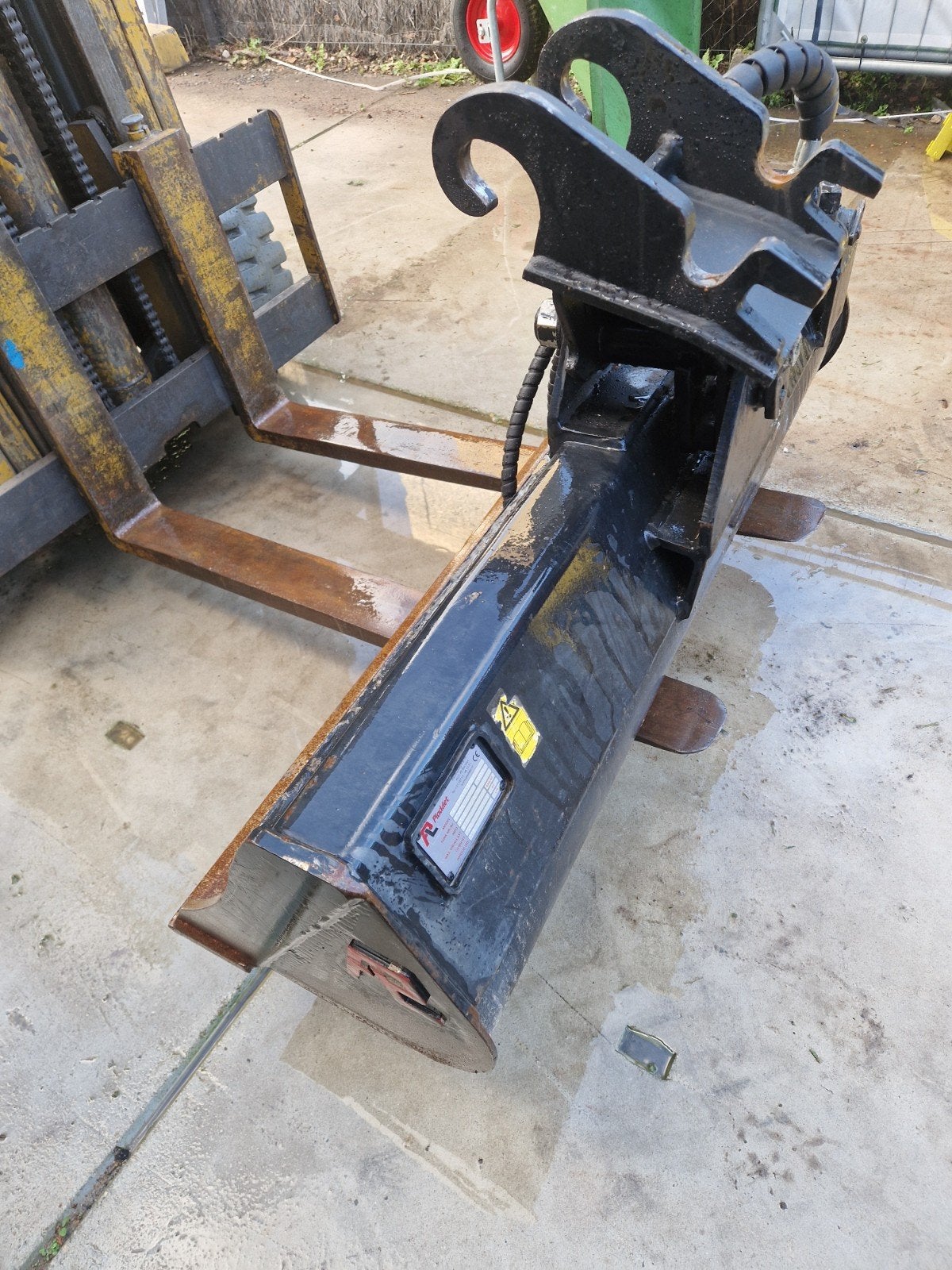 Kantelbak Pladdet, Ophalen, Graafmachine