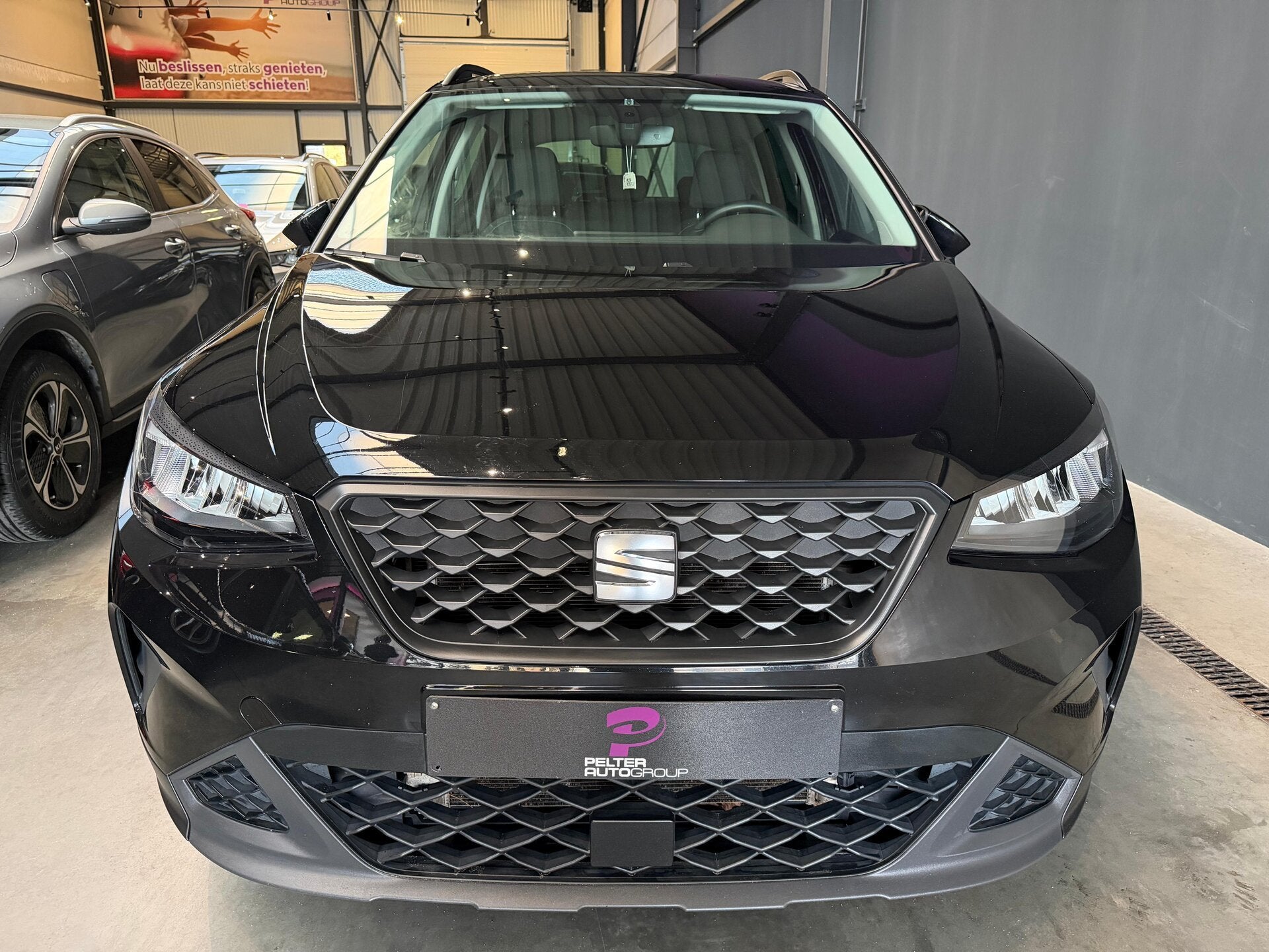 Seat Arona 1.0 TSi DSG Style GPS Apple CarPlay Lane Assist, Auto's, 139 g/km, 0 kg, Zwart, Bedrijf