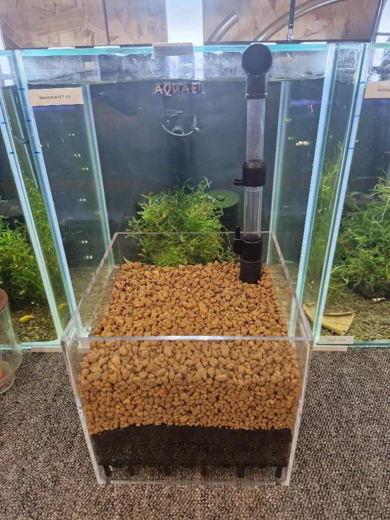 UGF Filter met stijgbuis en filtermatten., Dieren en Toebehoren, Vissen | Aquaria en Toebehoren, Ophalen, Zo goed als nieuw, Filter