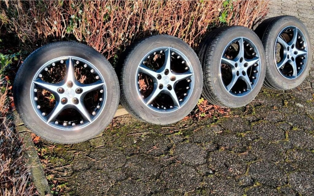 Pneus été 205/55-16 avec jantes VW, Pneus et Jantes, 16 pouces, Pneus été, 205 mm