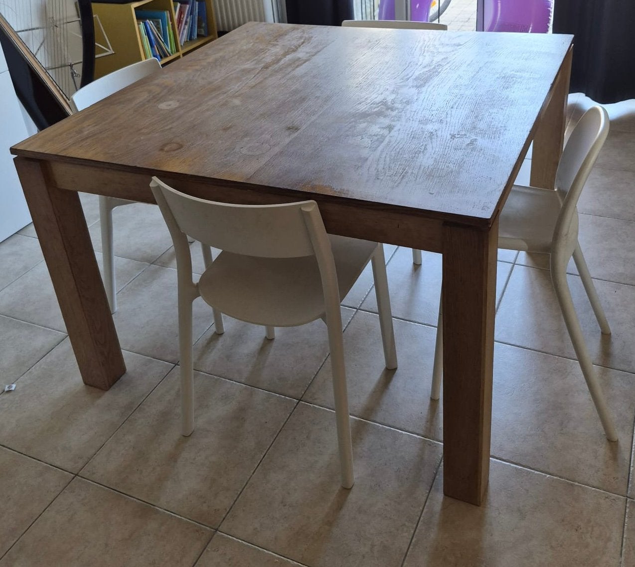 Houten vierkante tafel, Huis en Inrichting, Tafels | Eettafels, Ophalen, Gebruikt, Vierkant, Vier personen