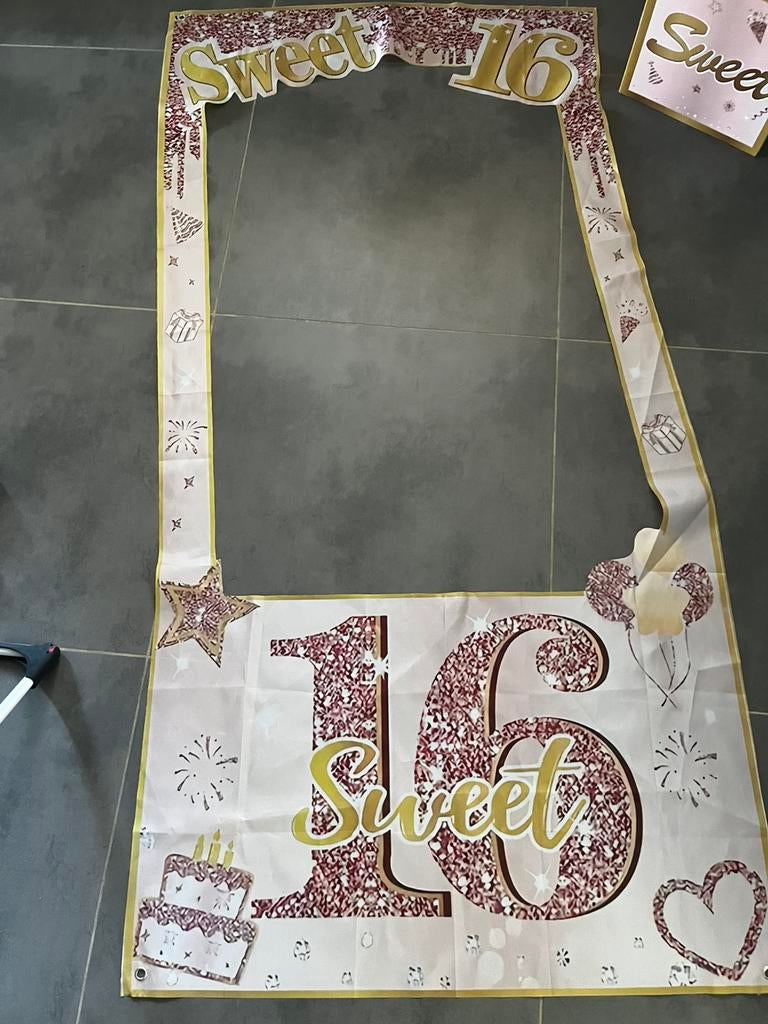 Sweet sixteen decoratie, Ophalen, Zo goed als nieuw
