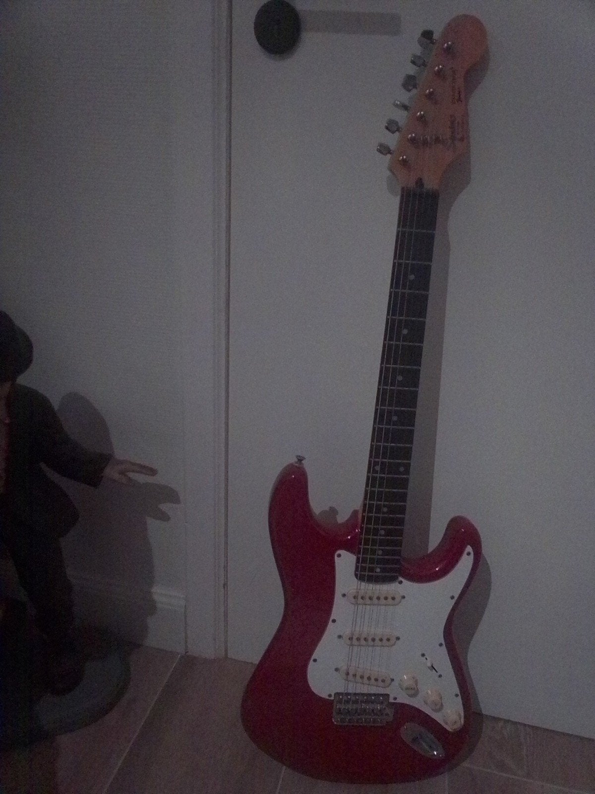 rare squier by Fender strat Cherry Korea année 89-90, Enlèvement, Utilisé, Solid body, Fender