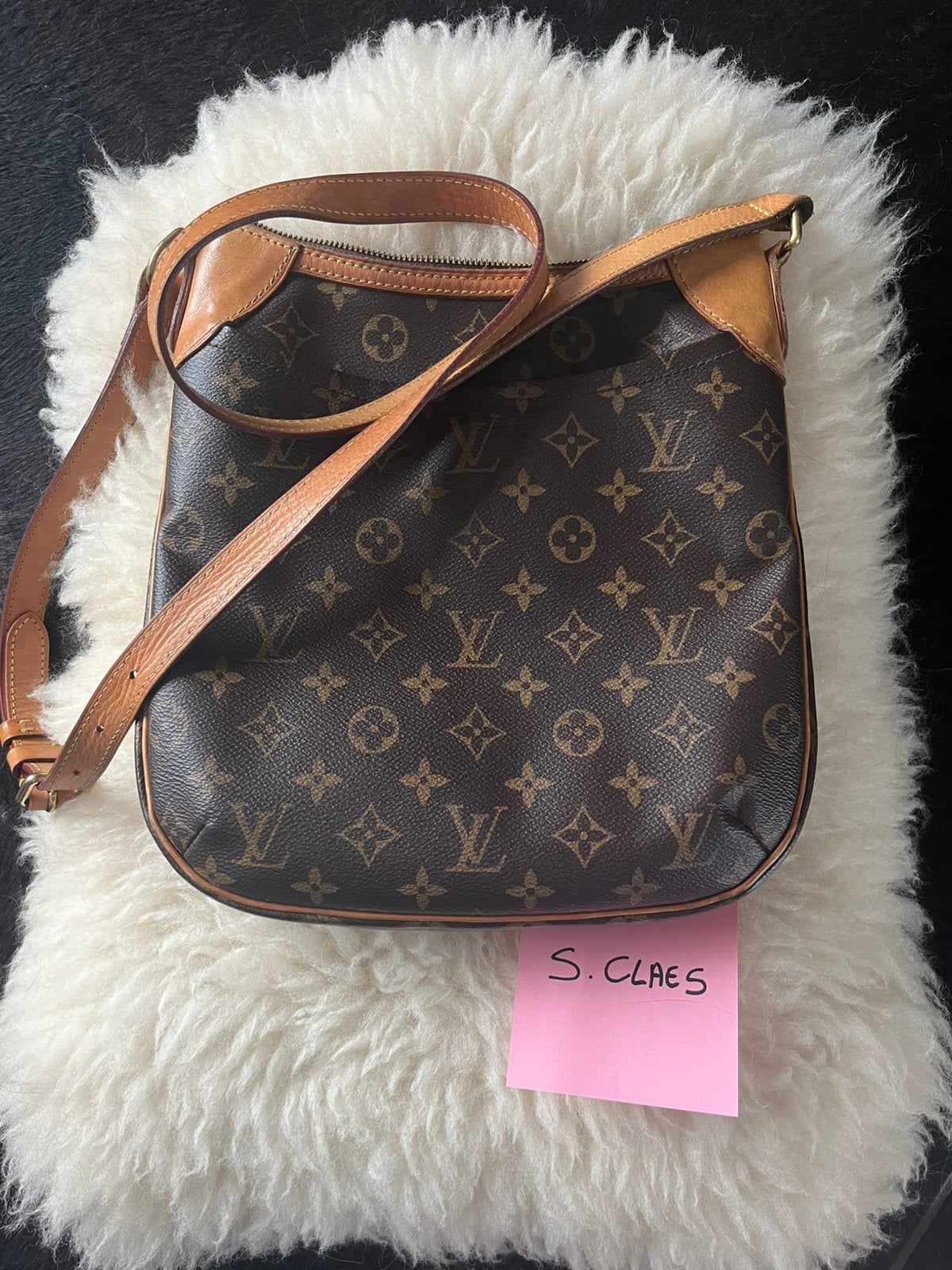 LV Odeon Crossbody, Ophalen, Gebruikt