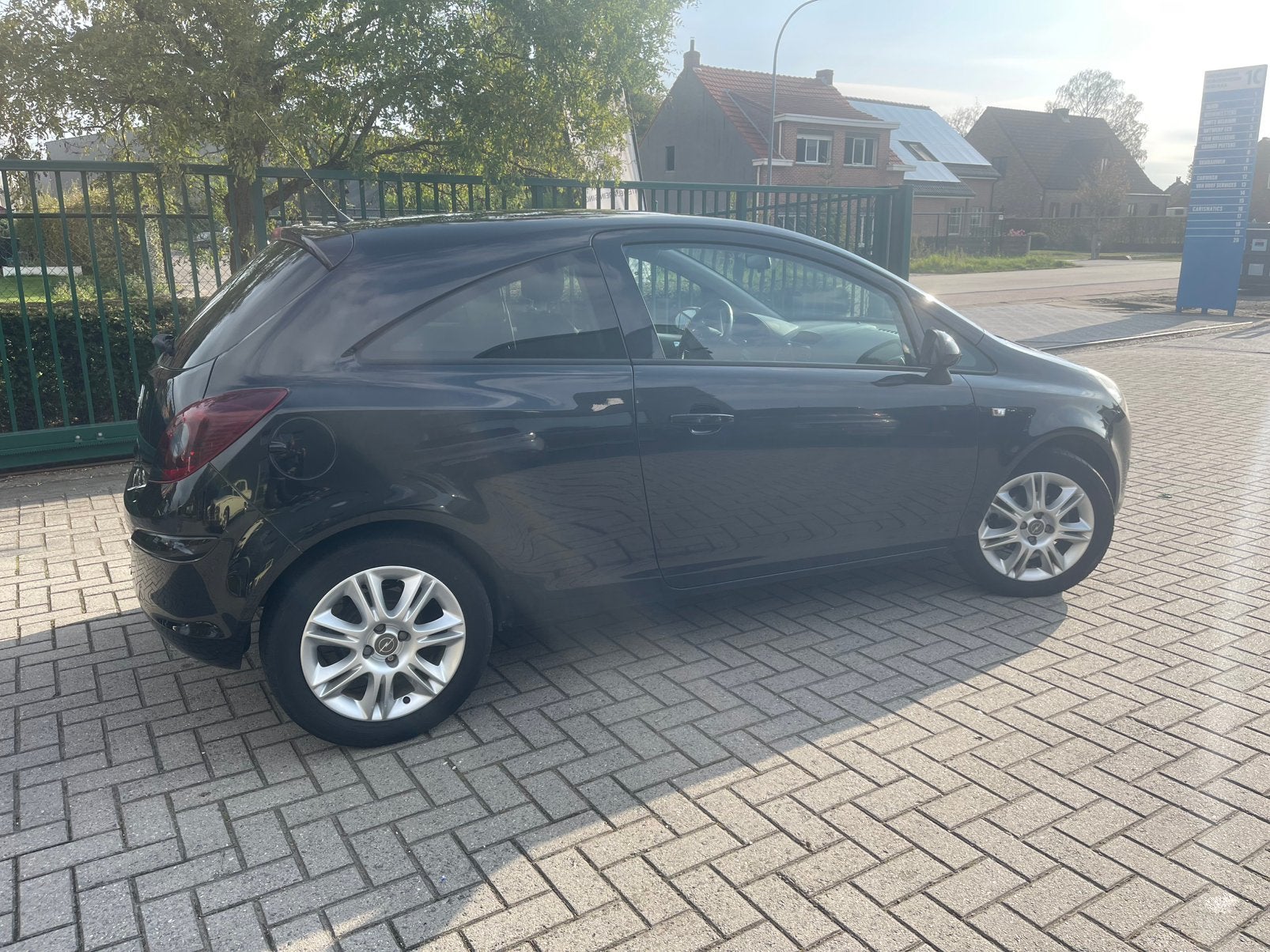 Corsa 1.2i Black Edition AIRCO/129000km EURO5!!!!!!, Auto's, Voorwielaandrijving, Stof, 4 cilinders, 1229 cc