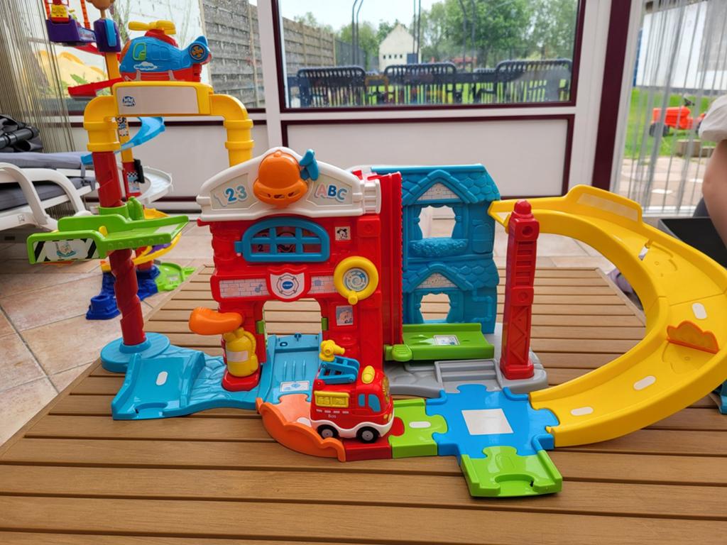 Vtech Toet toet auto´s brandweerkazerne, Ophalen, Gebruikt