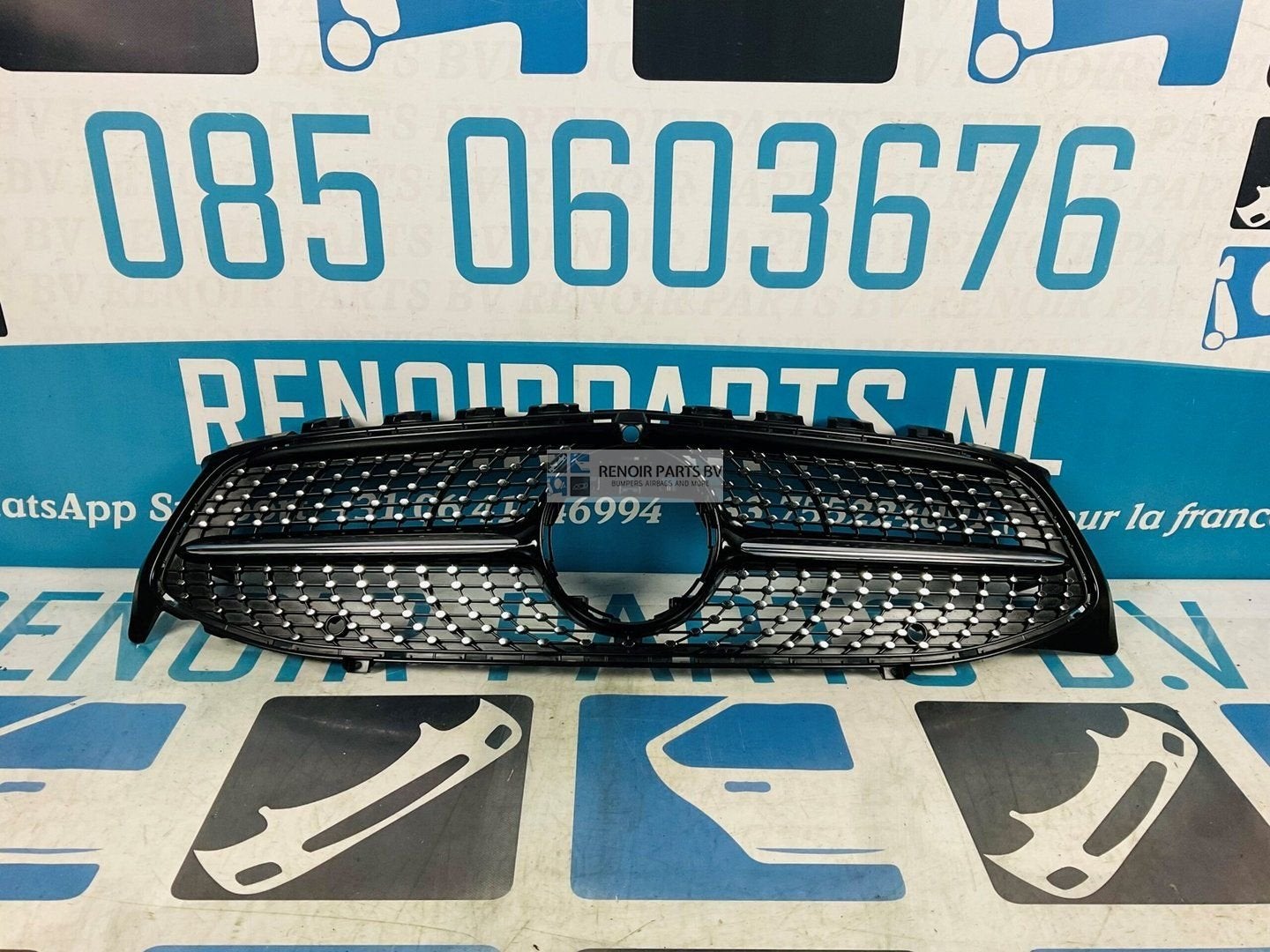 Grill Mercedes CLA W118 A1188880200 Gril 2-B7-6280A, Gebruikt, -, -, Ophalen of Verzenden