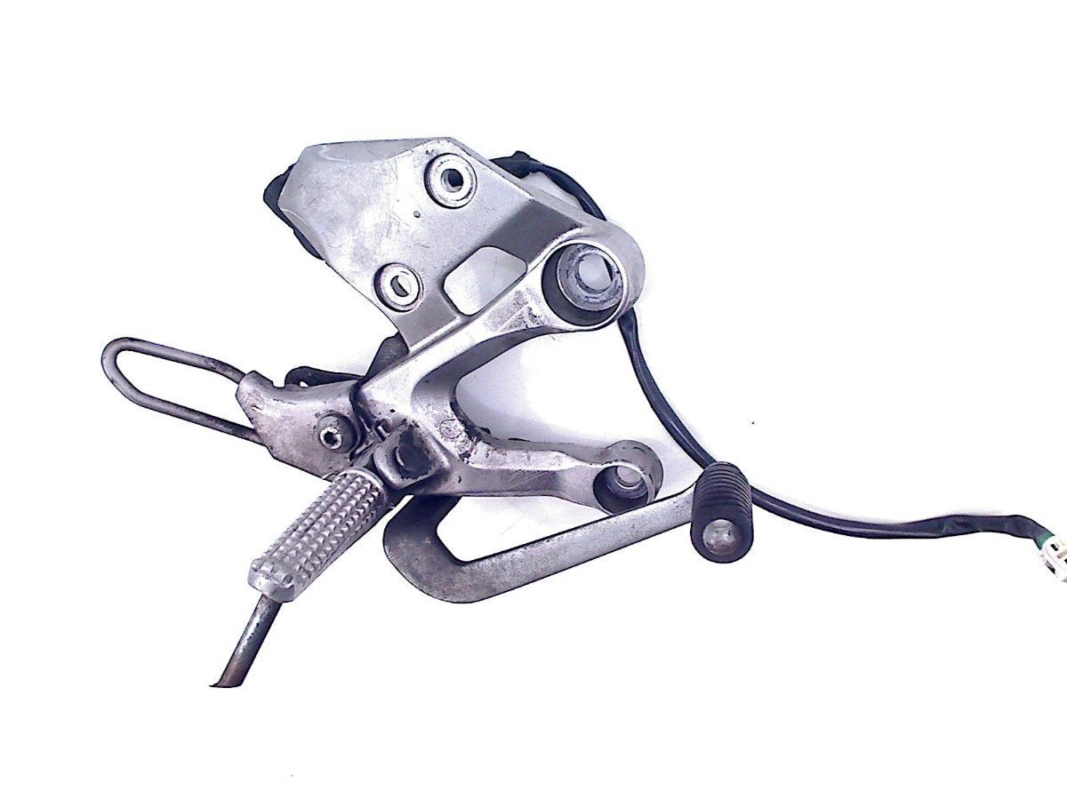 REPOSE PIEDS AVANT DROIT Yamaha, Dhr. S. di Majo, Utilisé, Info@cama-motorparts.nl, P.J. Troelstraweg 8 8
3144 CX  MAASSLUIS, NL
