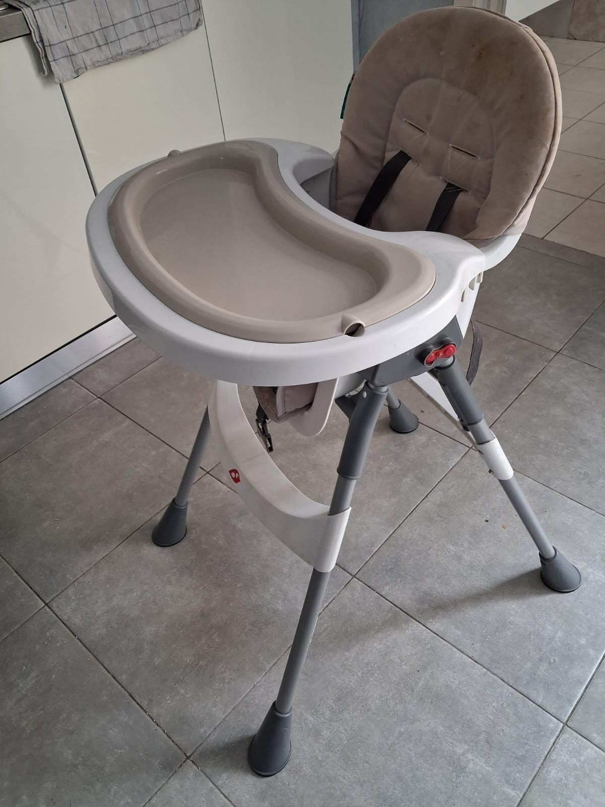 Kinderstoel te koop merk premaman, Ophalen