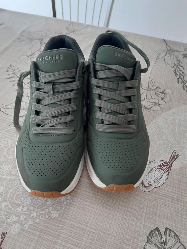 Skechers Uno, Ophalen