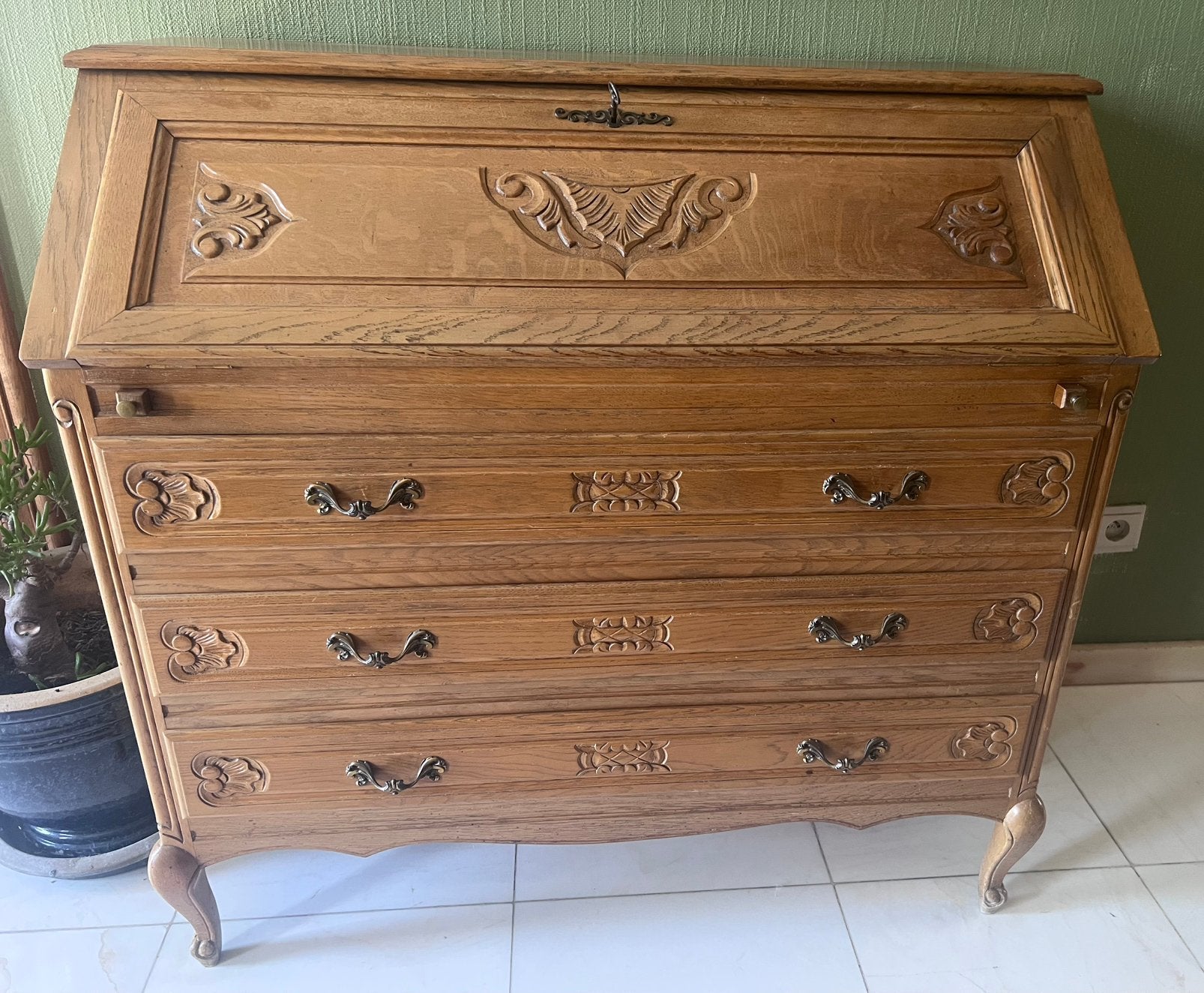Eiken Secretaire, Enlèvement