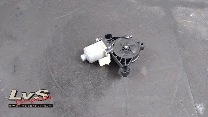 Moteur de vitre portière d'un Jeep Compass, Jeep, -, 3 mois de garantie, Utilisé