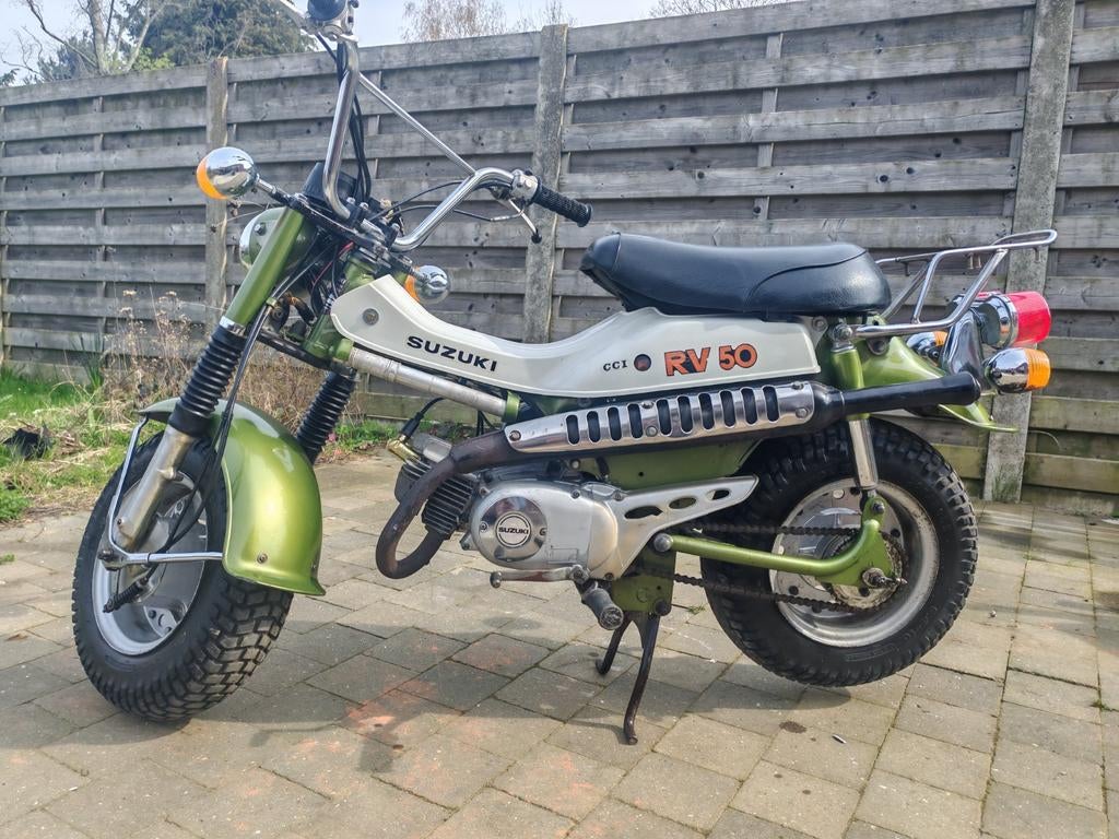 Originele Suzuki Rv50, Fietsen en Brommers, Brommers | Oldtimers, 49 cc, Klasse B (45 km/u), 4 versnellingen, Ophalen