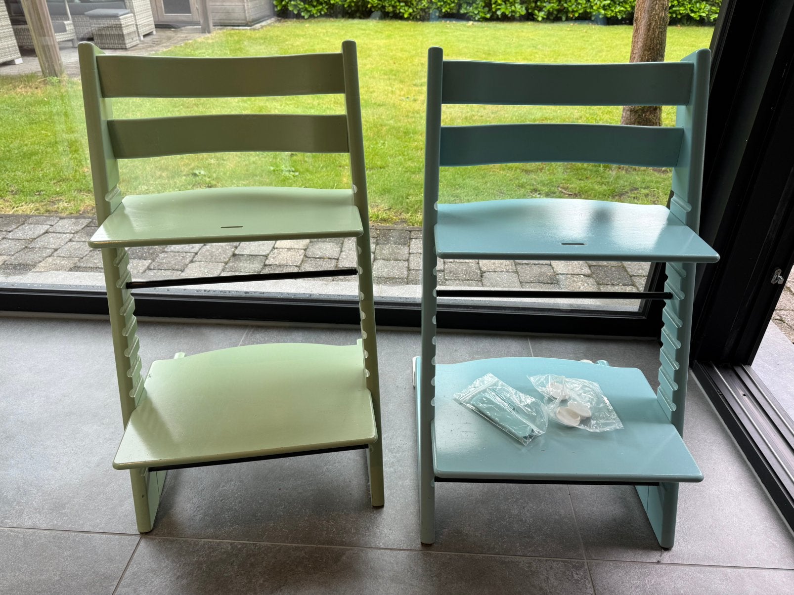 Stokke Trip Trapp stoelen blauw en groen, Kinderen en Baby's, Kinderstoelen, Ophalen, Gebruikt, Meegroeistoel