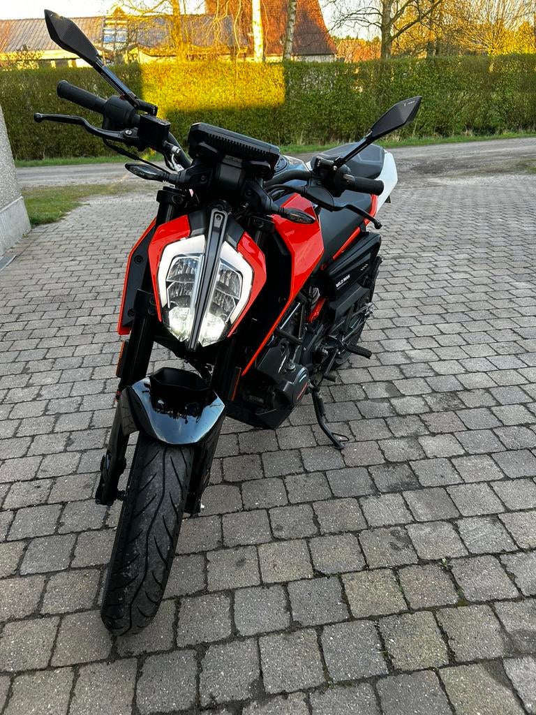 Ktm Duke 125 | 3900Km, Fietsen en Brommers, Ophalen, Zo goed als nieuw