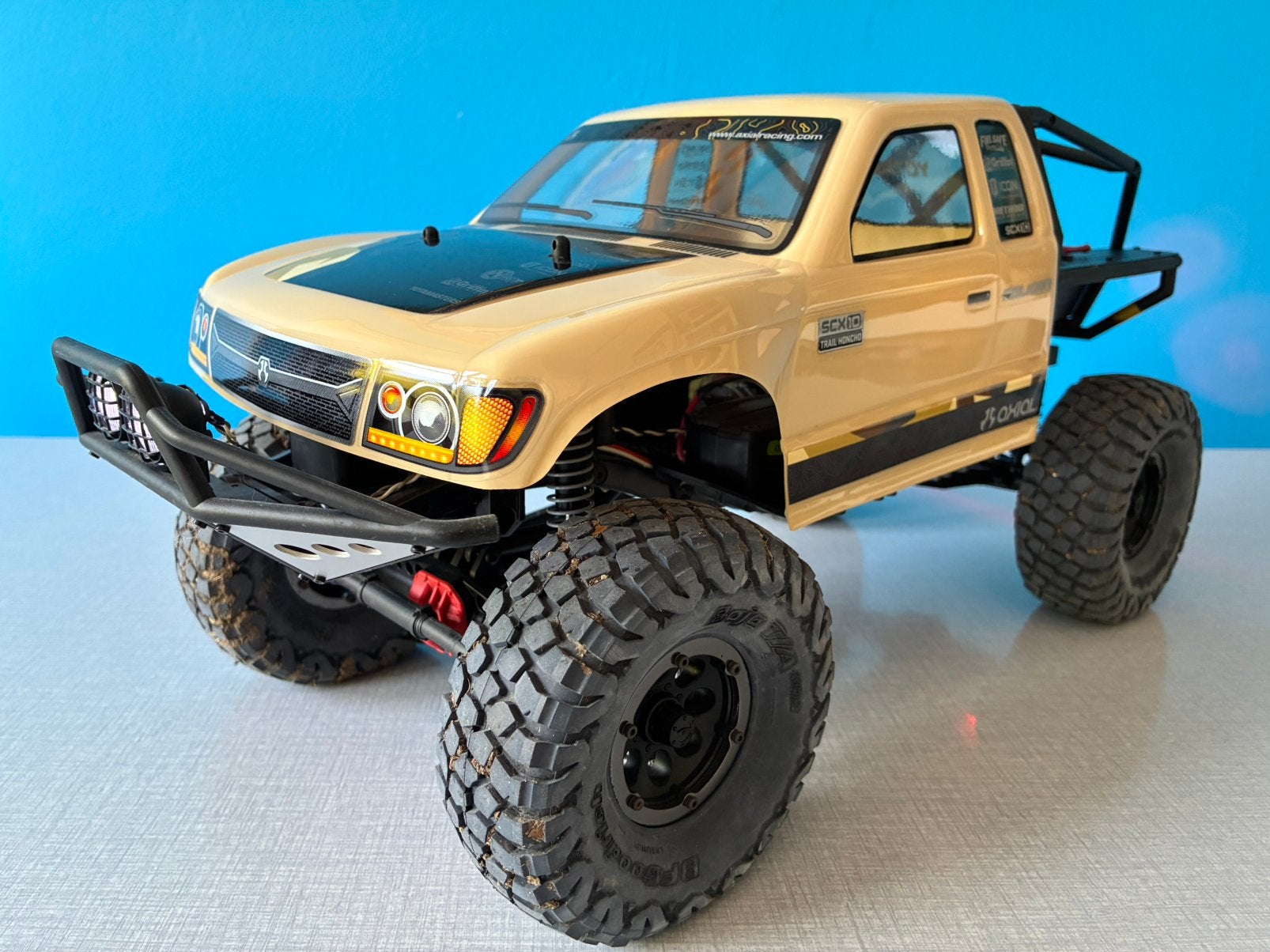 Axial scx10, Hobby & Loisirs créatifs, Enlèvement ou Envoi, Comme neuf